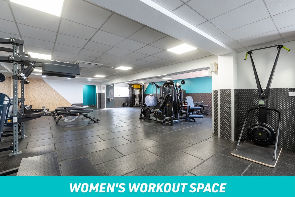 PureGym Sutton Coldfield Women's Workout Space: Fixed pin machines and ski erg