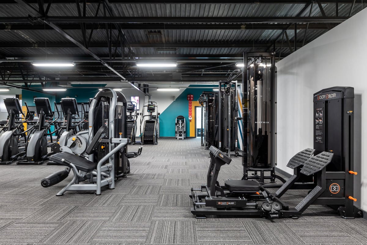 PureGym Bradford Idle - machines in a gym
