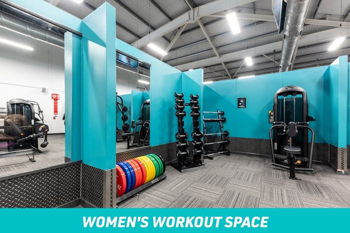 PureGym Birmingham West: Women's Workout Space - free weights and plates