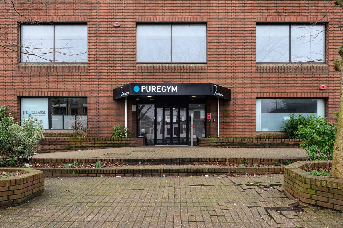 PureGym New Barnet exterior