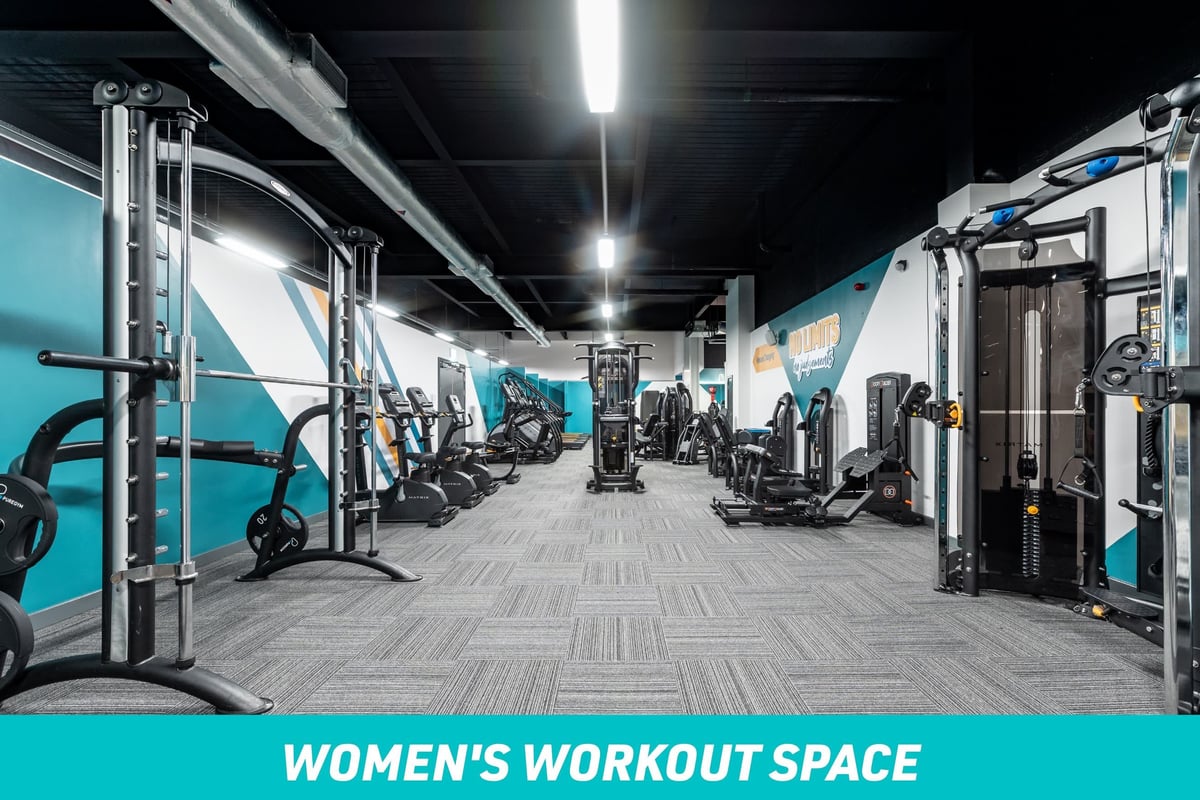 PureGym Bradford Thornbury: Women's workout space - fixed-pin machines in a gym