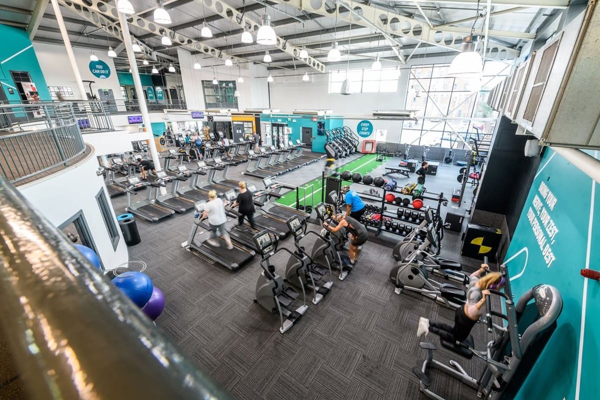 PureGym Manchester Moston: Treadmills, ellipticals, stationary bikes, strength equipment and free weights.