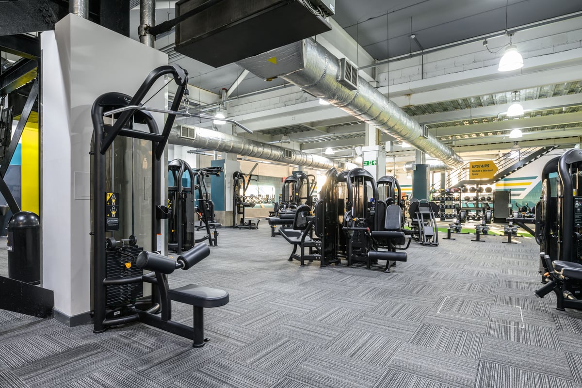 PureGym Aberdeen Shiprow fixed pin machines