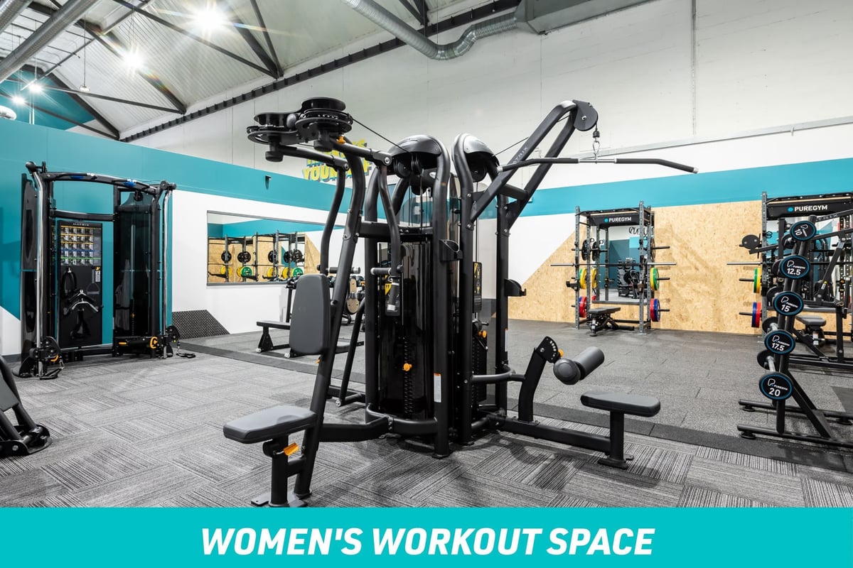PureGym York Women's Workout Space: Pull down machines, cables machine and squat rack