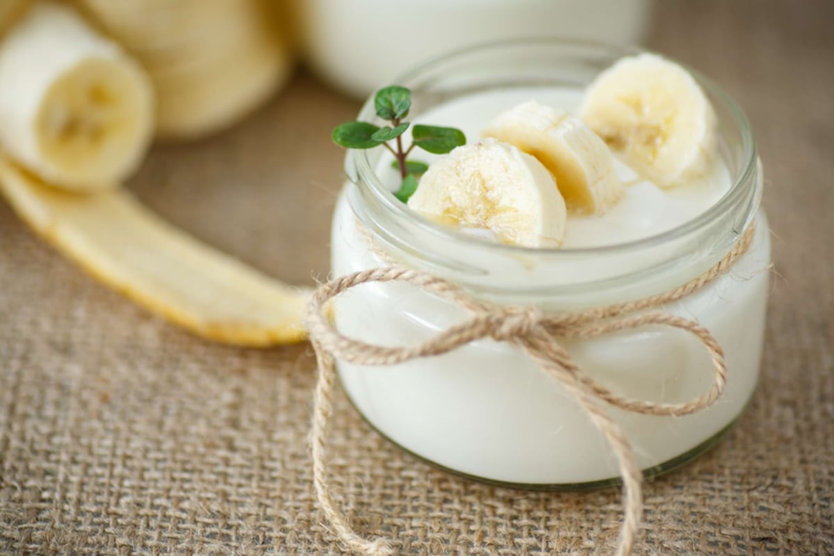 Banana and yoghurt