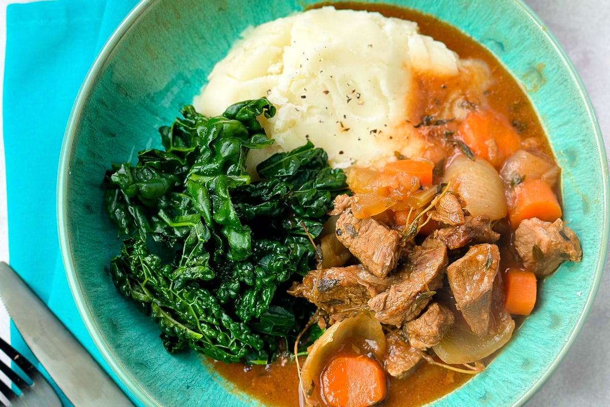 Rindfleischeintopf im Schongarer