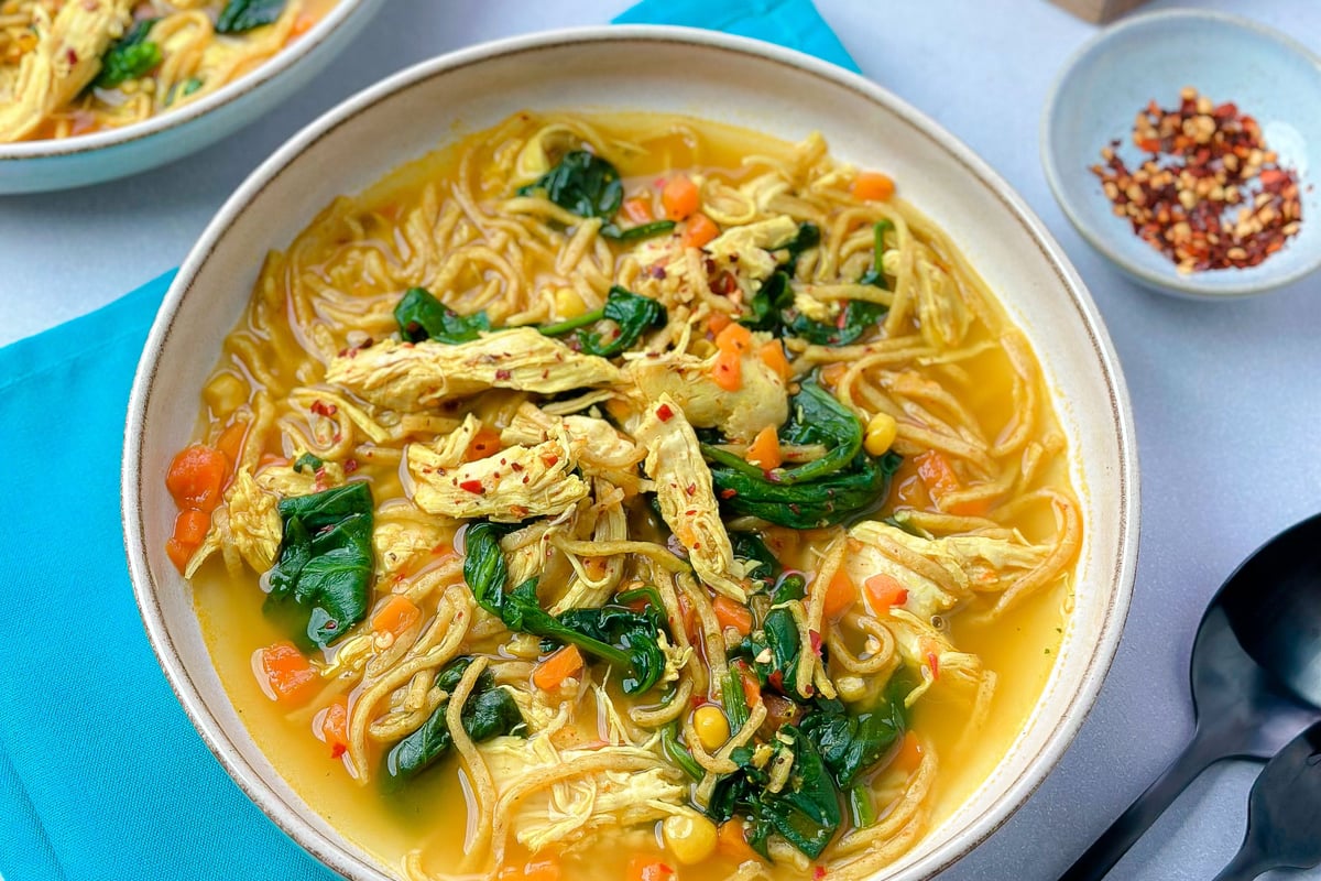 Gesundes Rezept für Hühnersuppe mit Nudeln