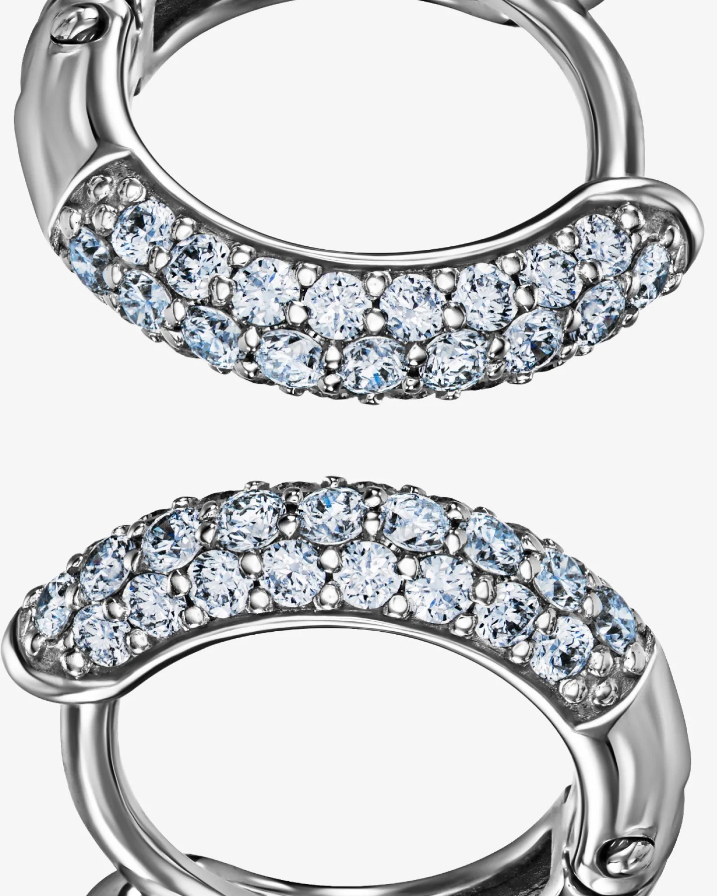 Kolczyki koła z białego złota z brylantami 0.30 ct