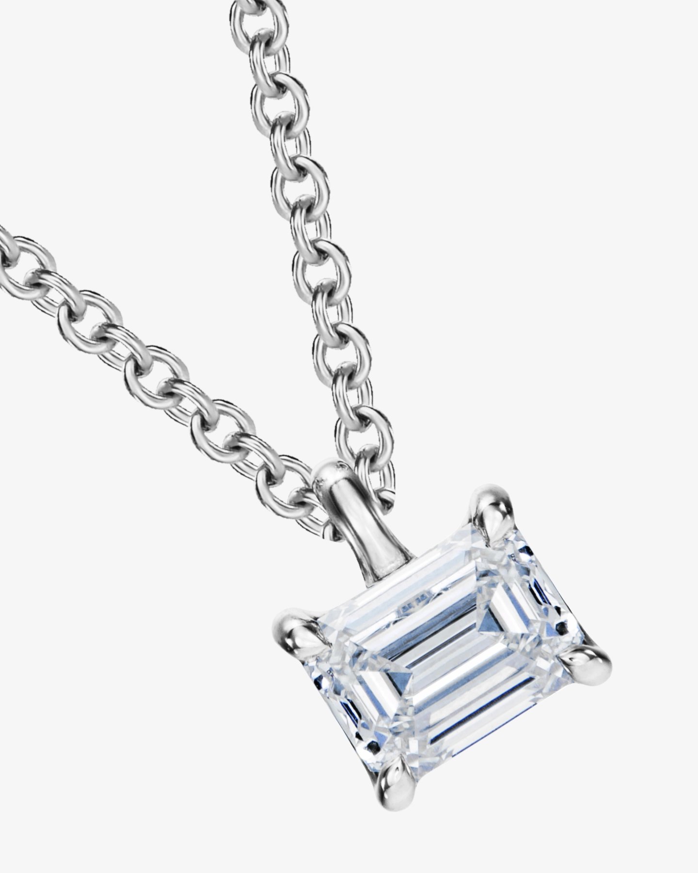 Naszyjnik z diamentem w szlifie szmaragdowym 0.30 ct w białym złocie 750