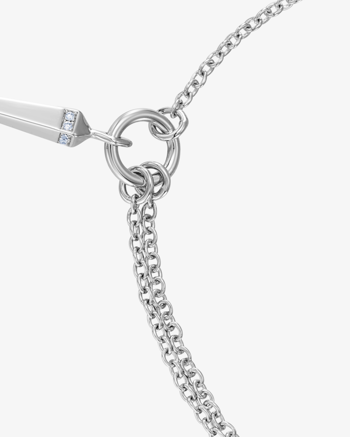 Bransoletka z podwójnym nagłówkiem Épine Guerrière z białego złota i brylantami