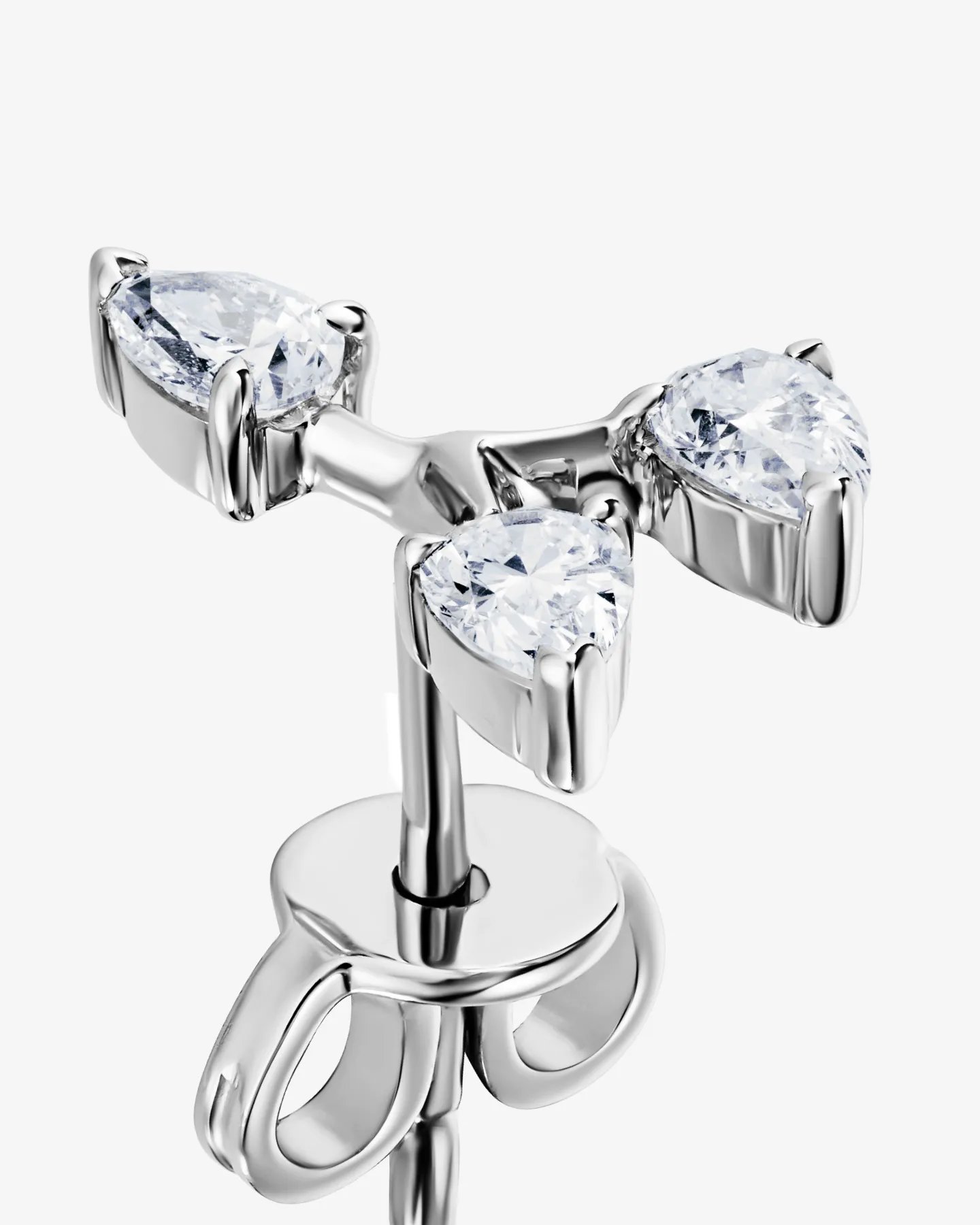 Kolczyk Solitaire Poire No.2 z trzema diamentami 0.30 ct w szlifie gruszki - białe złoto 750