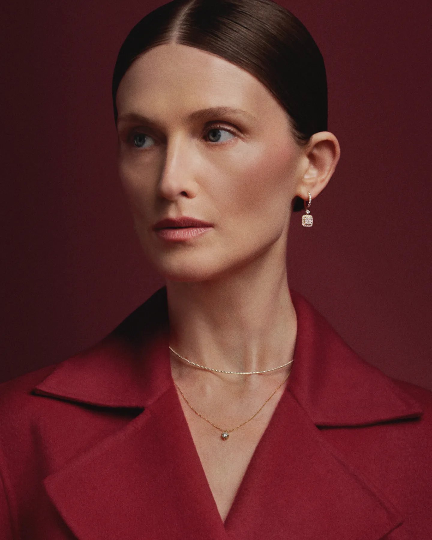 Złote kolczyki z diamentami naturalnymi