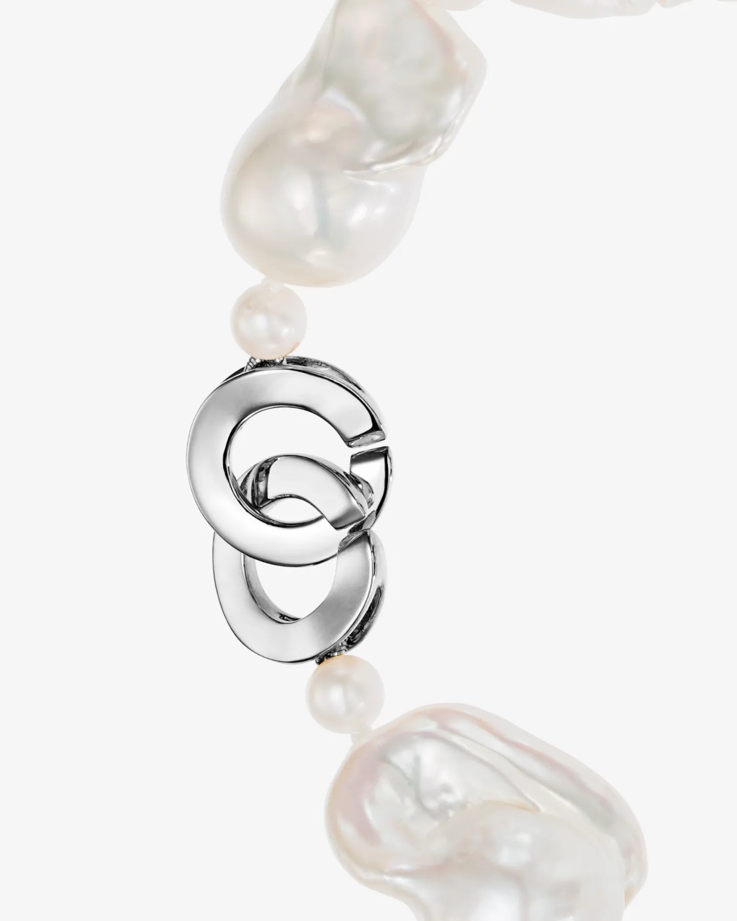 Bransoletka z pereł hodowlanych w białym złocie 585 – detal zapięcia Ombre de Perle No.20