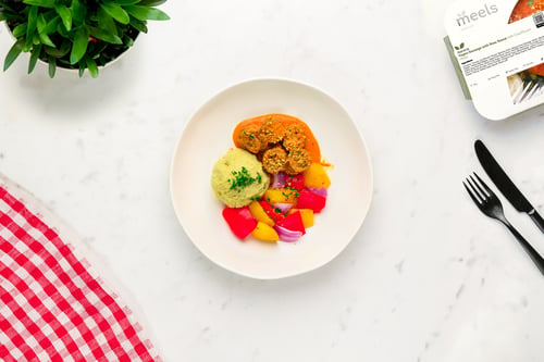 Vegan Sausage & Creamy Rose Sauce