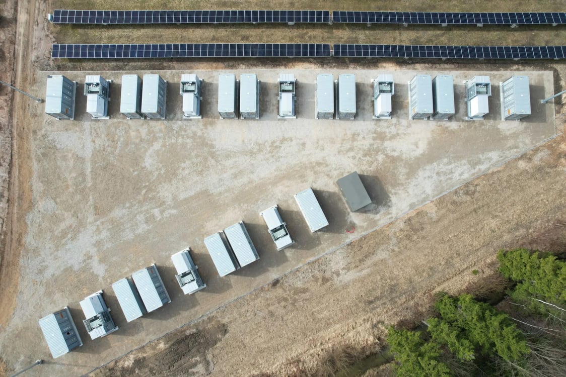 European Energy Commissions Battery Alongside Anyksciai Solar Park in Lithuania