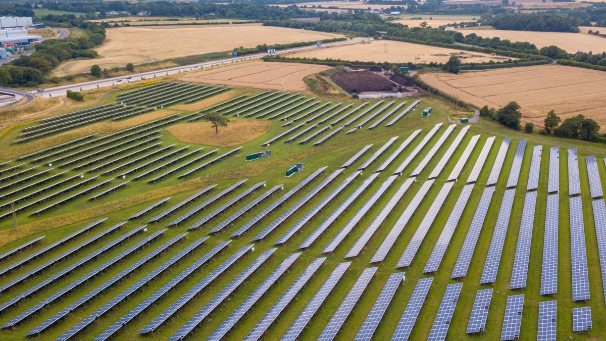 UrbanChain and Blackfinch Energy Agree 59 GWh Solar Deal Across Wales, UK