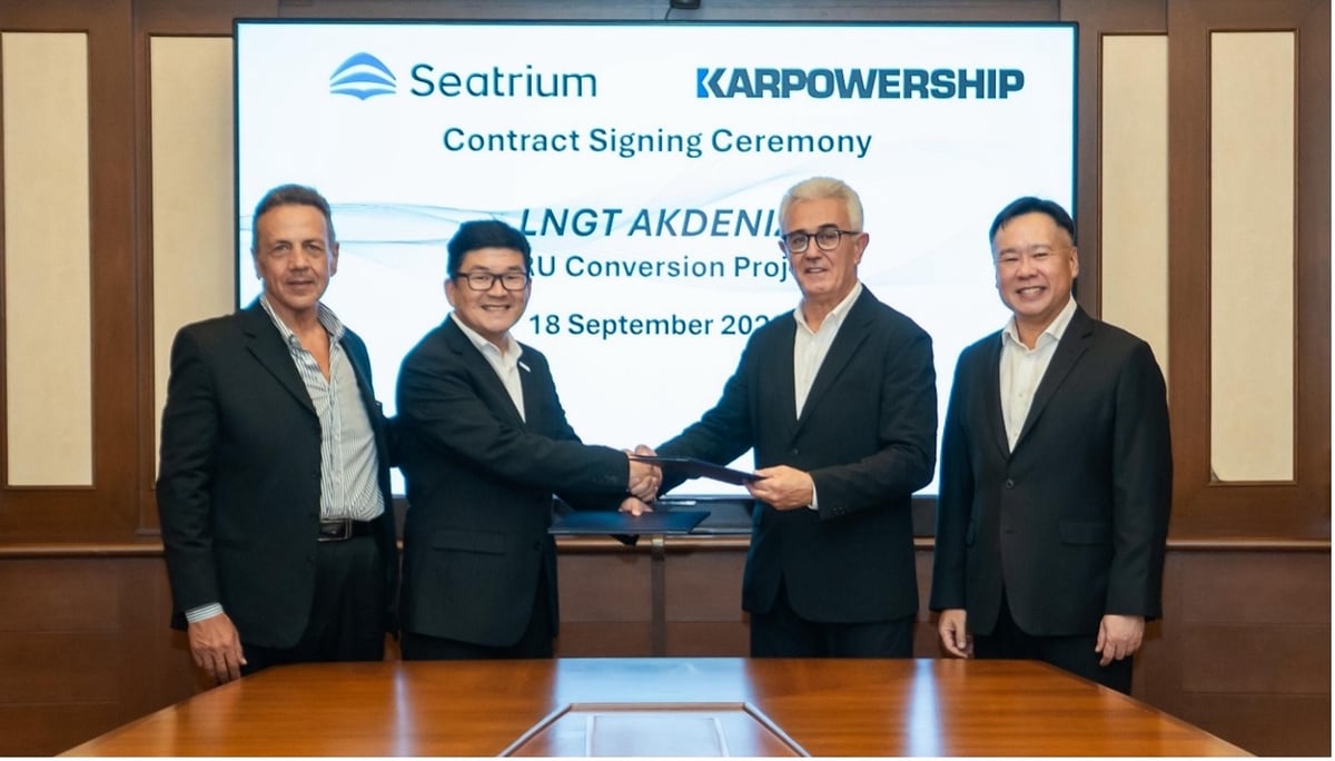 Seatrium Wins Karpowership's Ninth FSRU Conversion, LNGT Akdeniz, With 600 MMscfd Capacity