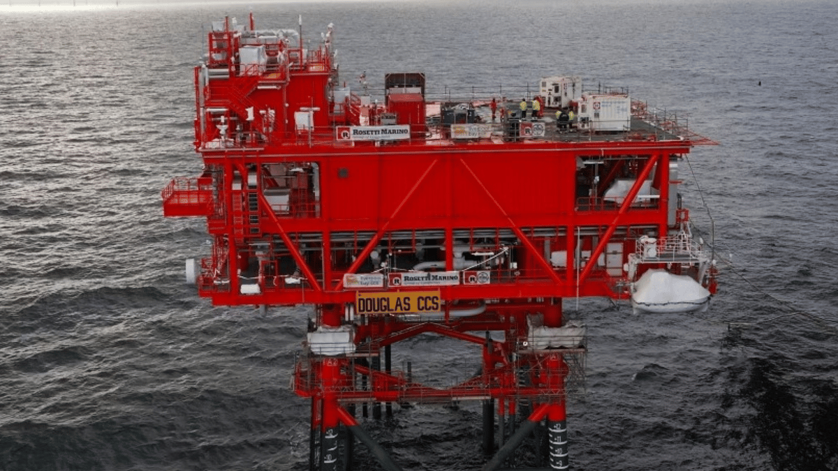 Eni-Led Liverpool Bay CCS Project Installs World's First Purpose-Built Offshore CO₂ Platform in UK