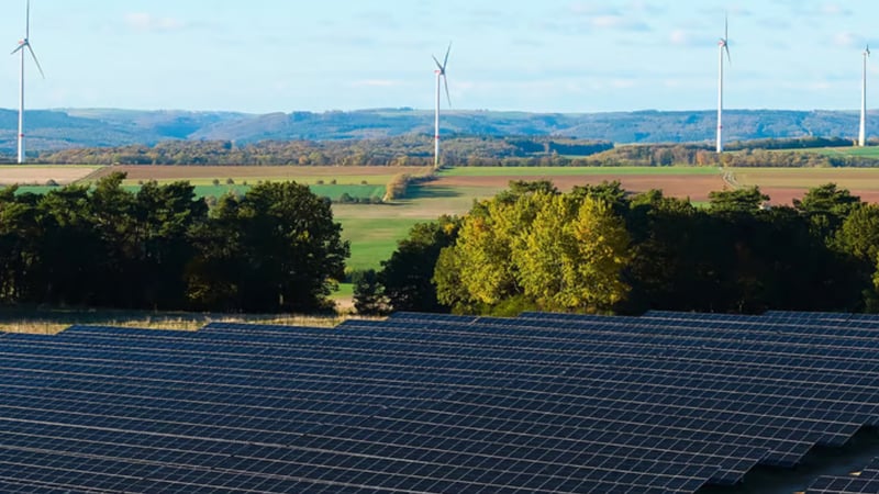 Vattenfall Inaugurates Wind and Solar Hybrid Park in Rhineland-Palatinate's Southern Eifel, Germany