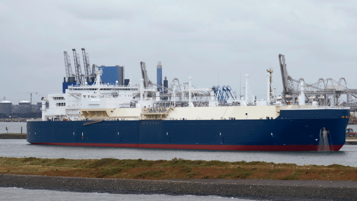Excelerate Taps Seatrium for 170,000 Cubic Metre FSRU Conversion