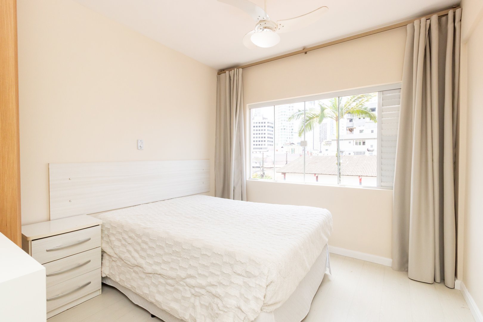 Apartamento no Edifício Long Beach II à venda em Pioneiros, Balneário Camboriú — foto 7