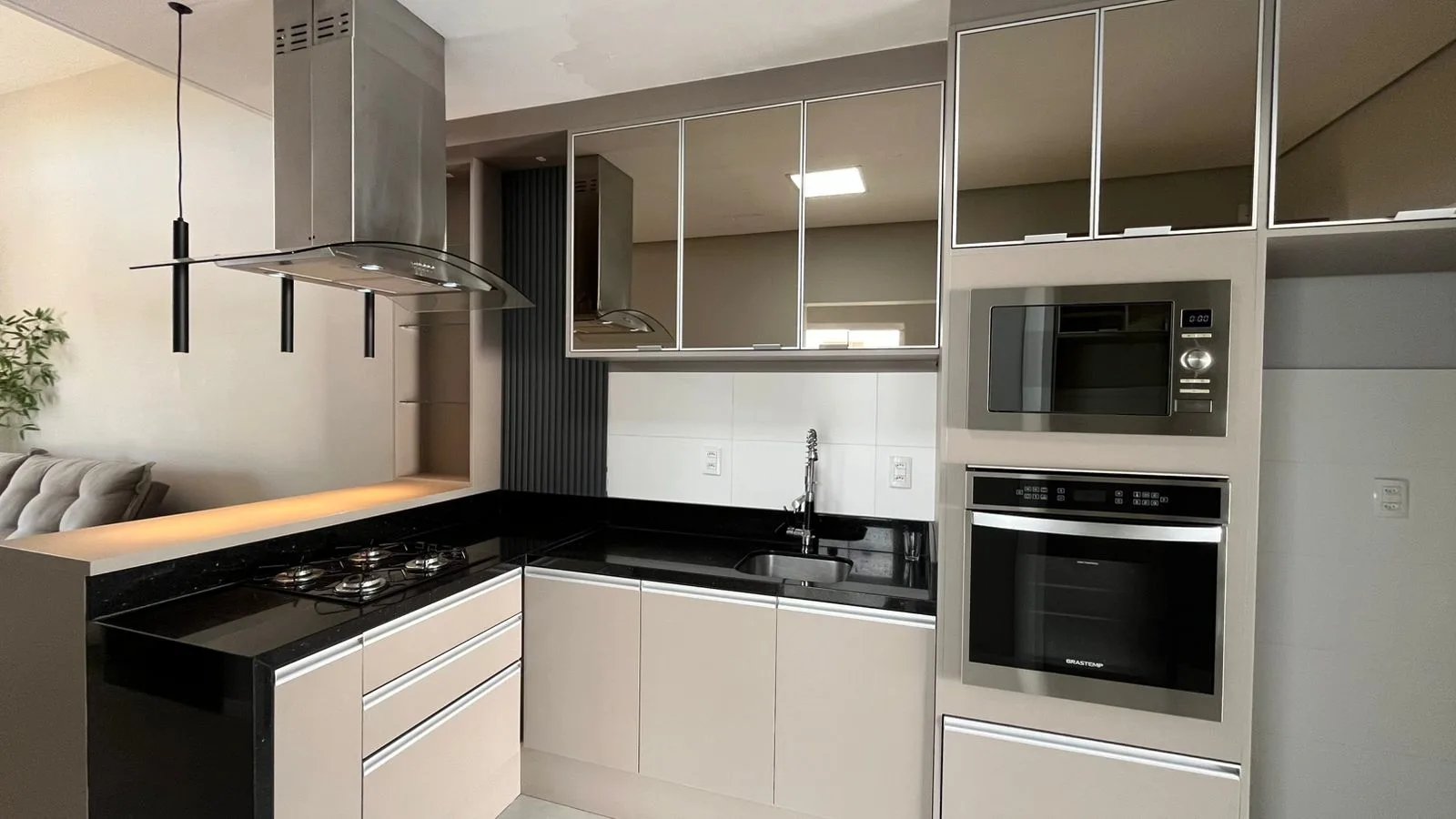 Geminado Semi Mobiliado com 2 quartos  - Foto 3