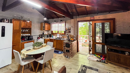 Chácara no Country com 2 dormitórios, suíte, piscina e sauna - Foto 13