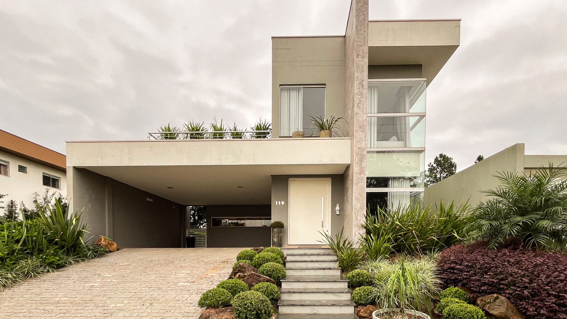 Casa no Condomínio Belle Ville com 3 dormitórios e jacuzzi