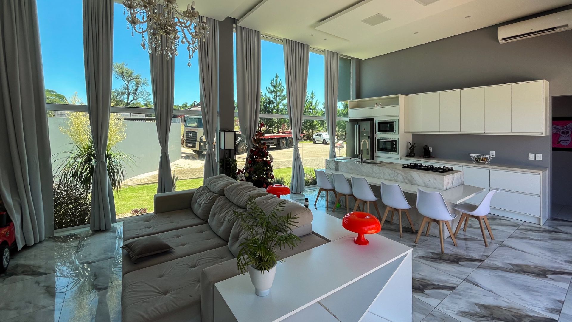 Casa no Royal Country com 3 Dormitórios e piscina - Foto 4