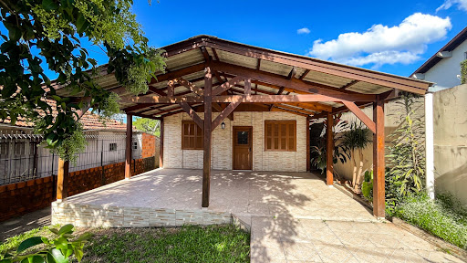 Casa no Goiás com 3 dormitórios e Amplo Pátio