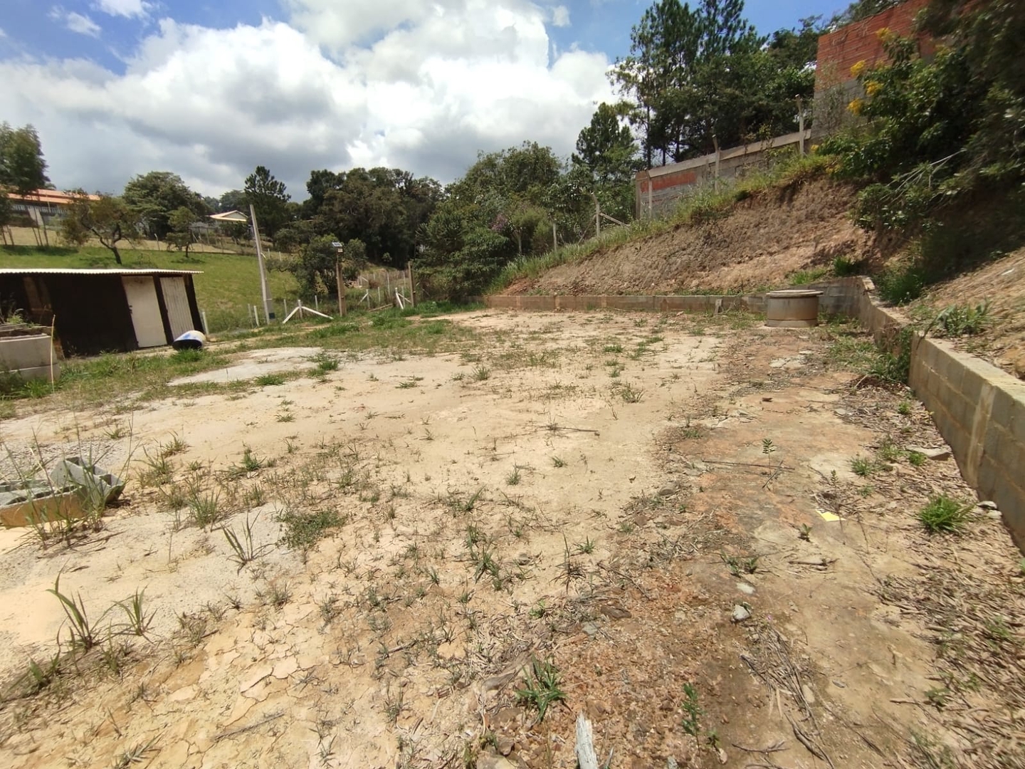 Terreno de Condomínio, em Mairinque - R$ 300 mil, Cod: TE-364