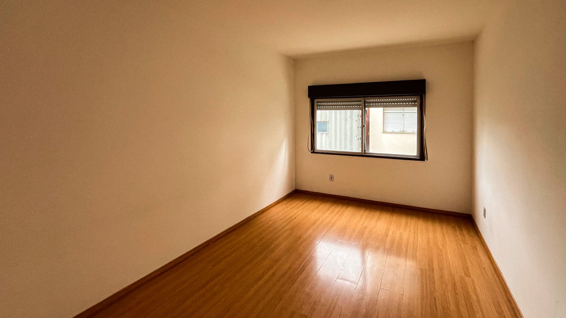 Apartamento de 1 Dormitório com vaga de garagem no centro - Foto 3