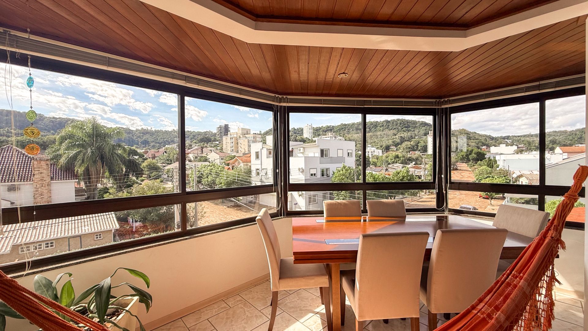 Apartamento no Santo Inácio com 3 dormitórios e sala ampla - Foto 6