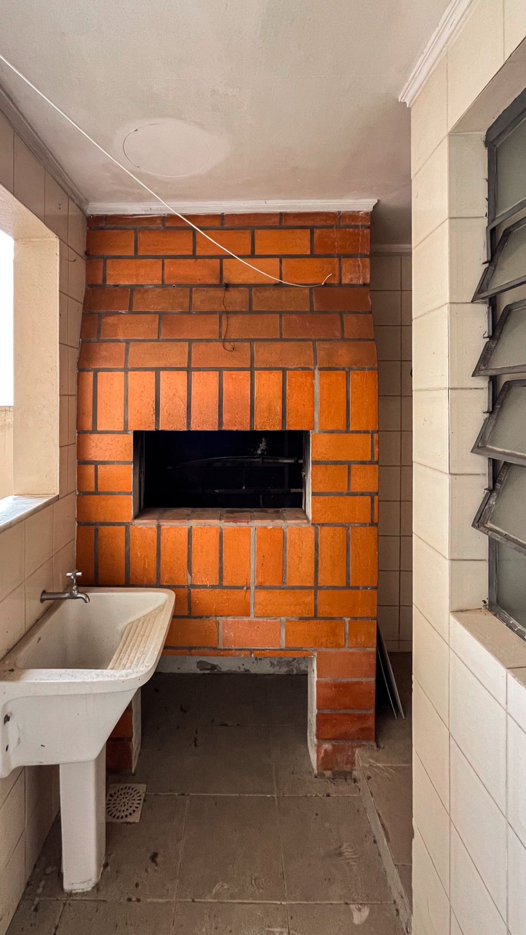 Apartamento de 1 Dormitório com vaga de garagem no centro - Foto 8