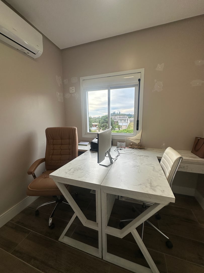SOBRADO TRIPLEX SEMIMOBILIADO EM NOSSA SENHORA DA SAÚDE — foto 14