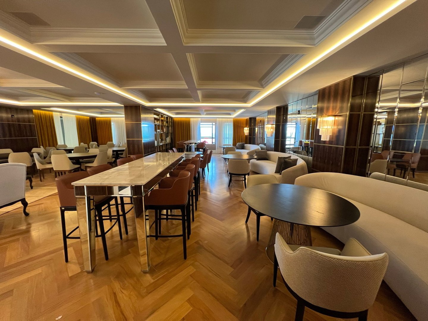 Apartamento no Edifício Cartier Residence à venda na Meia Praia em Itapema — foto 7