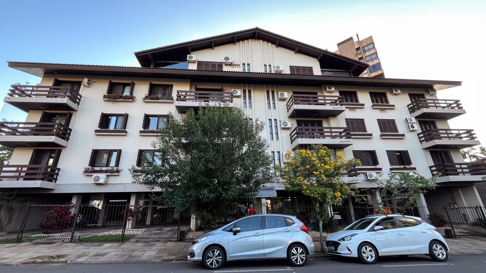 Apartamento no Edifício Bavária com 3 dormitórios e Suíte - Foto 6