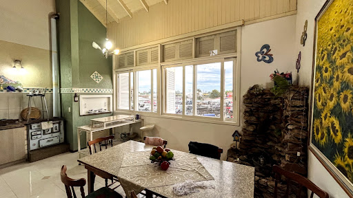 Casa no Centro com 5 dormitórios e Suíte - Foto 6