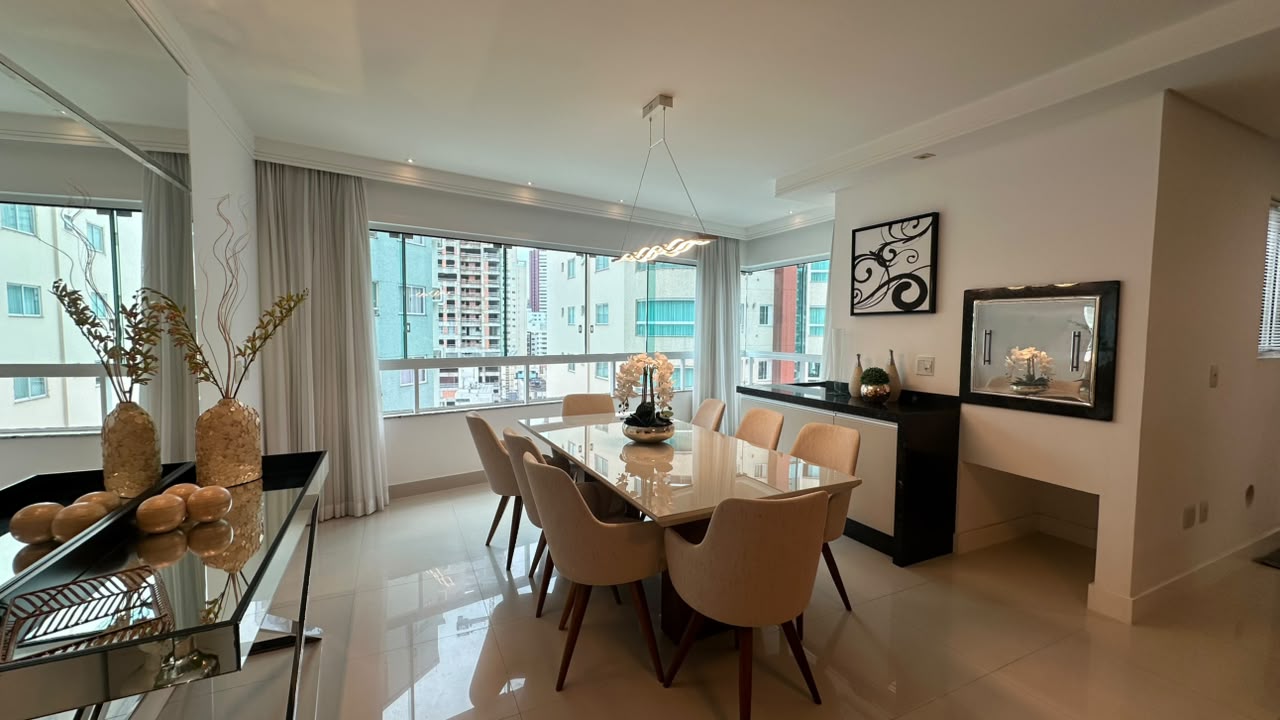 Apartamento no Edifício Lorena Cristina à venda em Balneário Camboriú