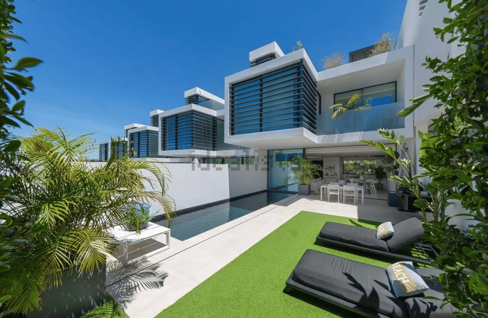 CASA - 35077658