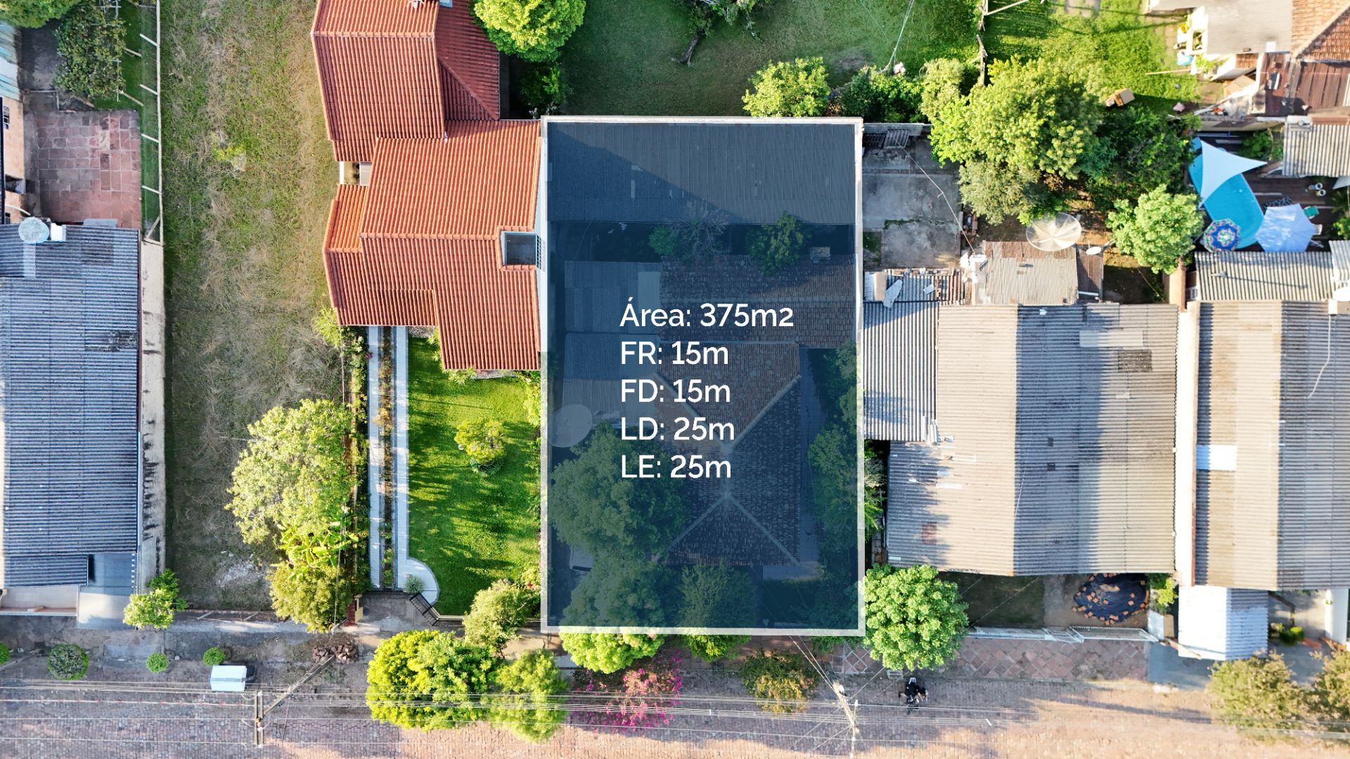 Terreno no Santo Inácio com 375 m²
