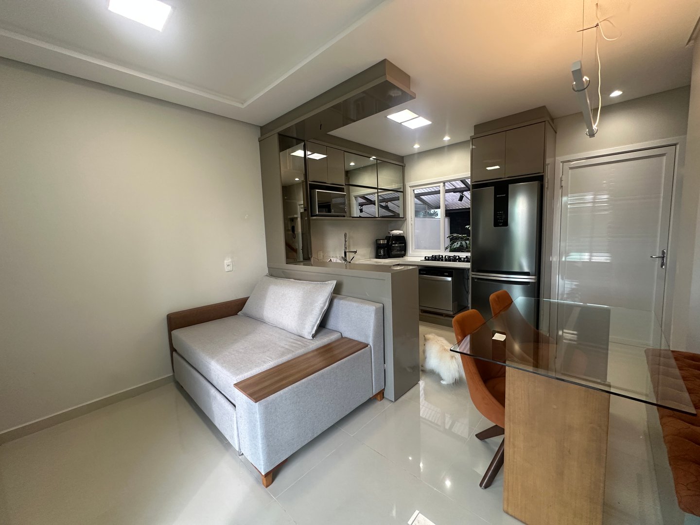 SOBRADO TRIPLEX SEMIMOBILIADO EM NOSSA SENHORA DA SAÚDE — foto 4