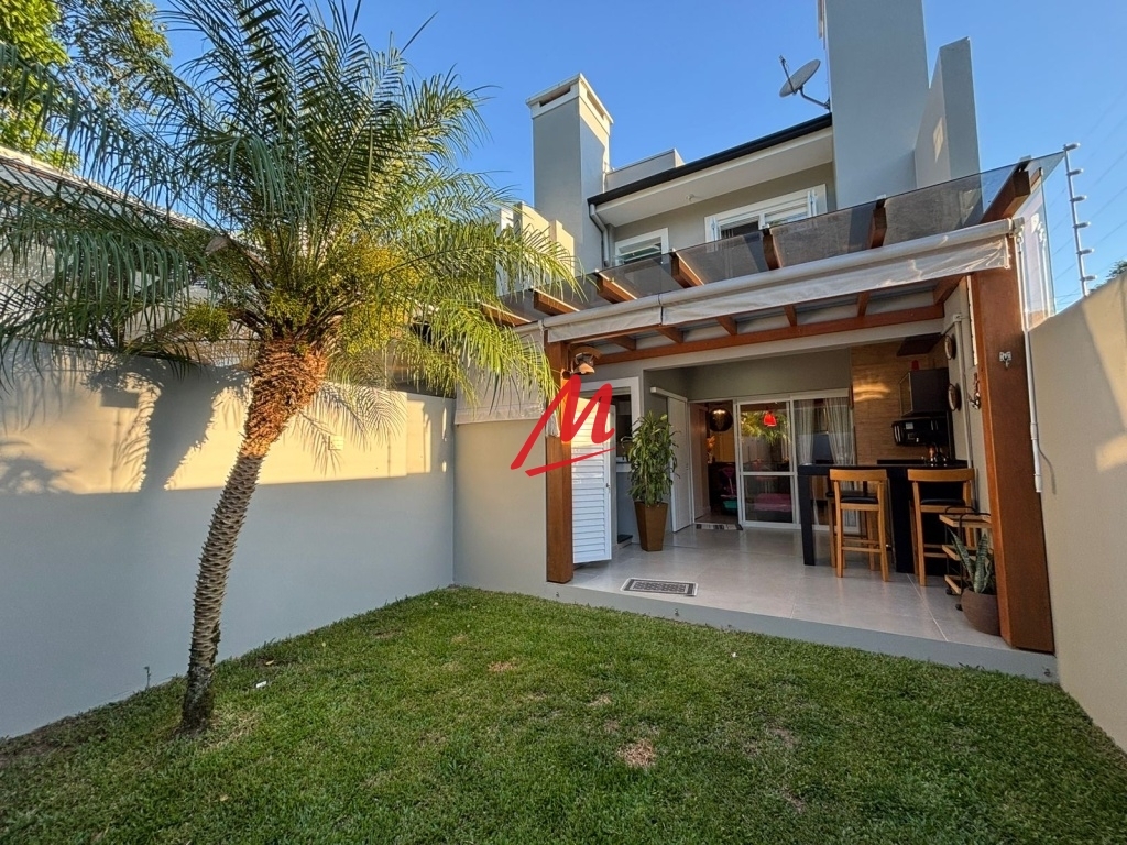 Belíssimo duplex com pátio - Foto 29