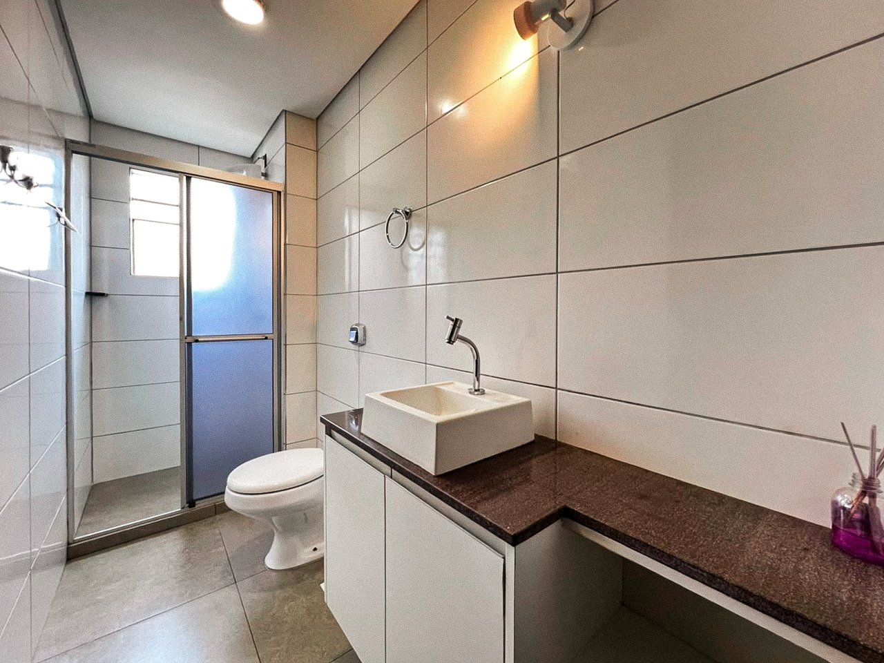Apartamento no Centro com 1 dormitório e sacada - Foto 8