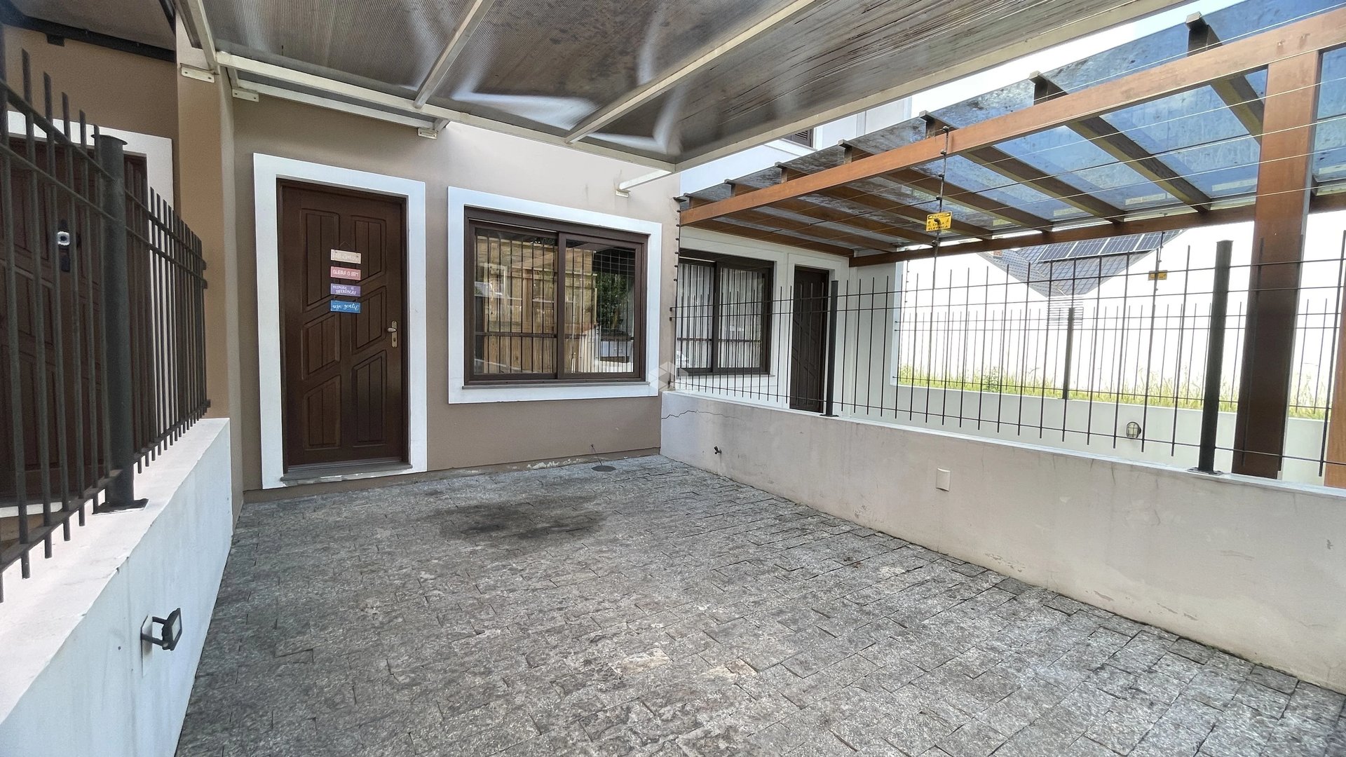 Casa duplex com 2 quartos, 2 vagas e 76.32m²