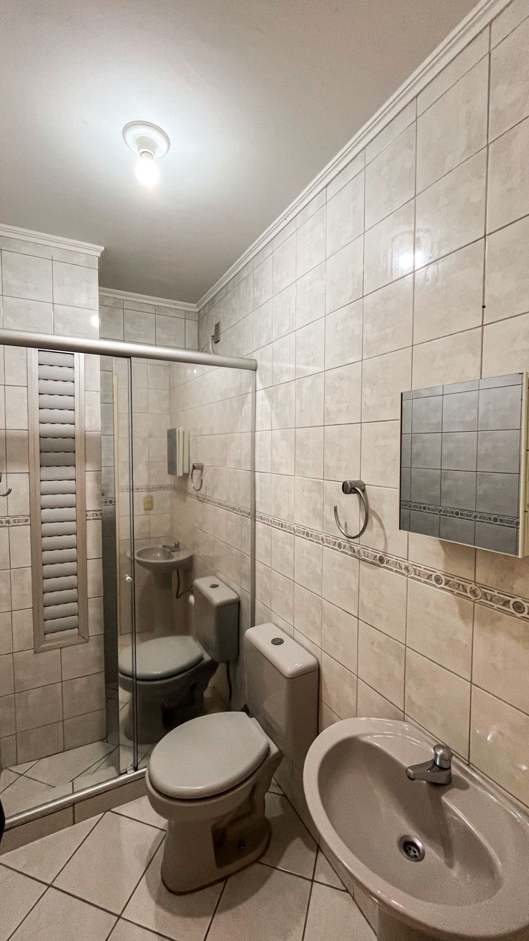 Apartamento no Higienópolis com 3 Dormitórios e sacada - Foto 12