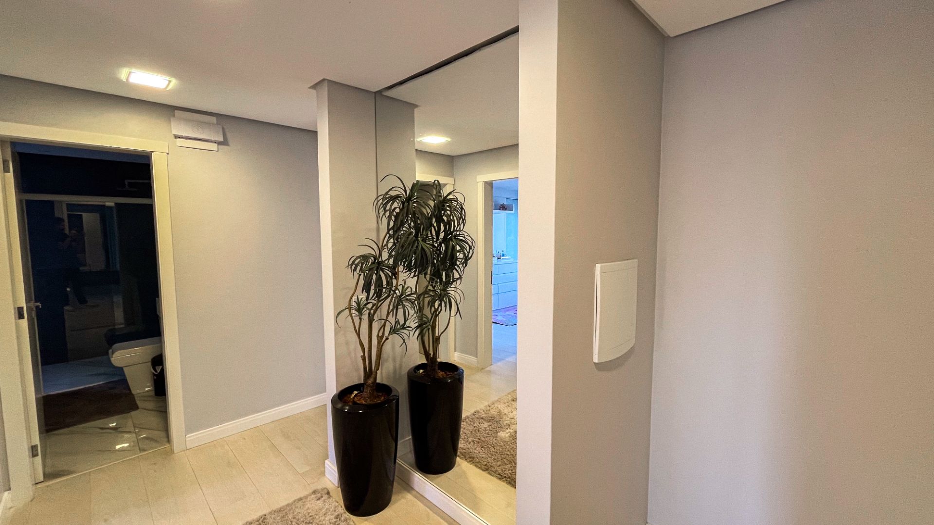 Casa no Goiás com amplo pátio com piscina e 4 dormitórios - Foto 15