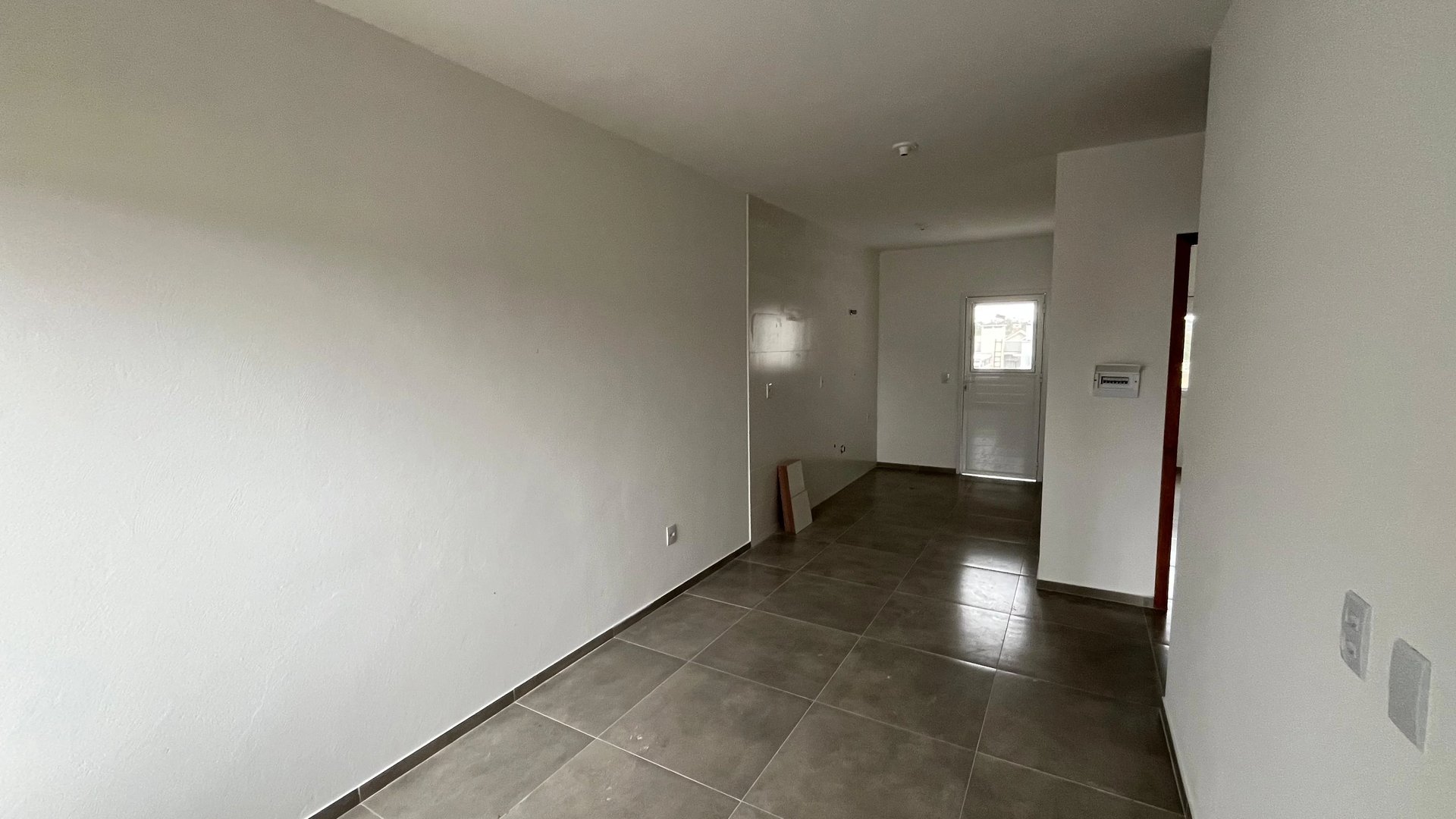 Geminado com pátio amplo - Foto 4