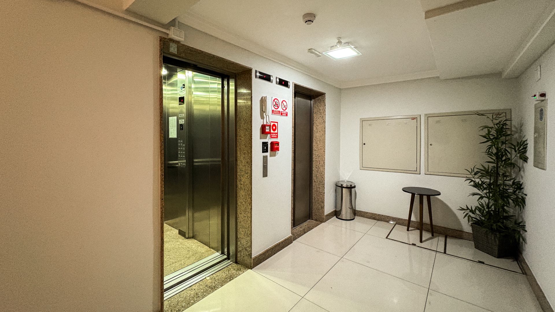 Apartamento no Centro com 3 dormitórios e sacada - Foto 28