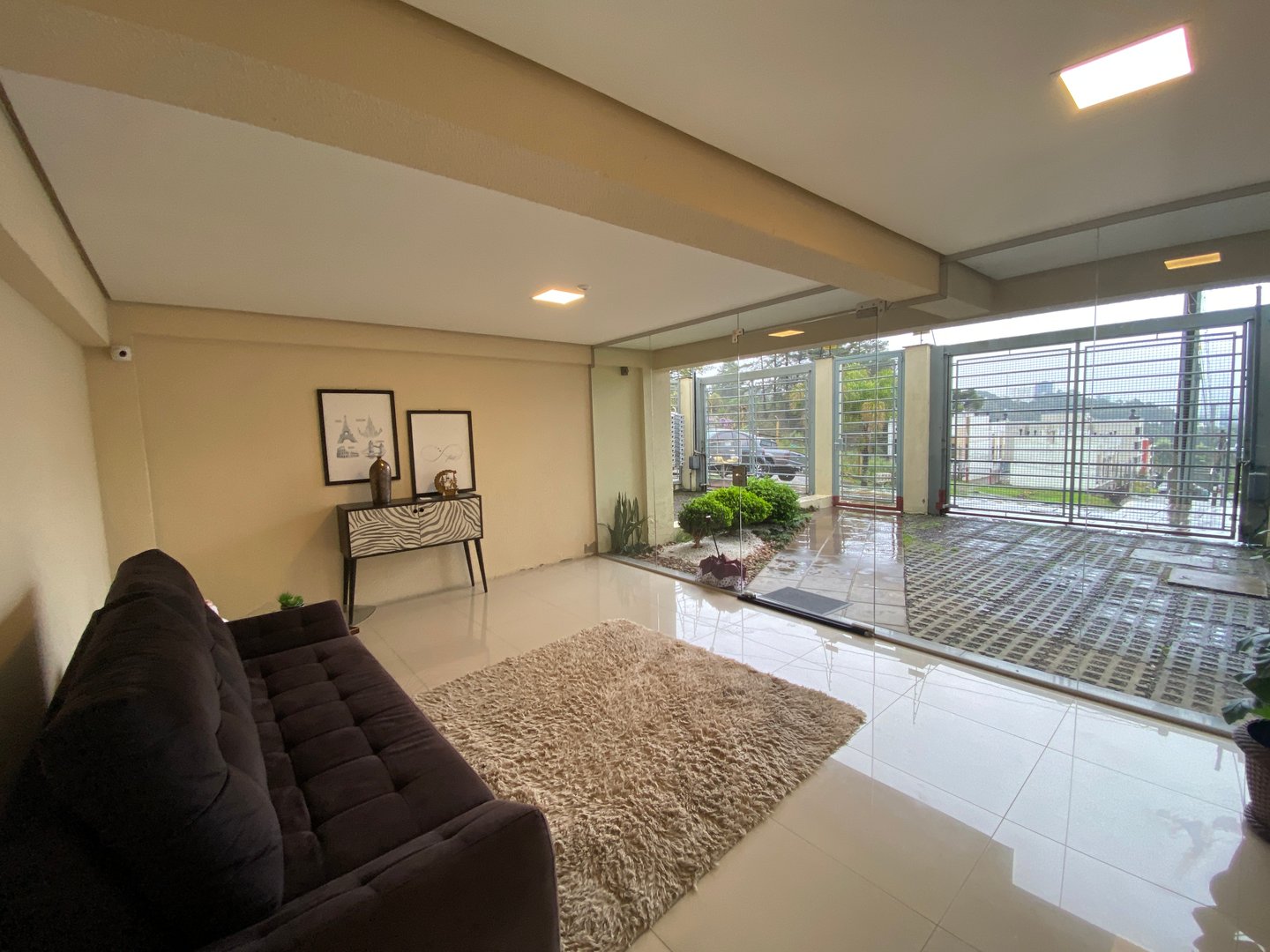 Apartamento Mobiliado com 2 Dormitórios 1 Suíte Bairro Colina Sorriso em Caxias do Sul — foto 4